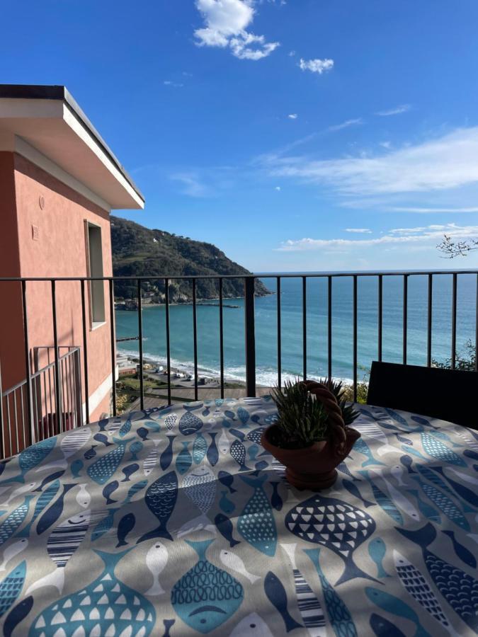 Ocean View Flat With Wi-Fi, Ac And Elevator To Town Daire Levanto Dış mekan fotoğraf